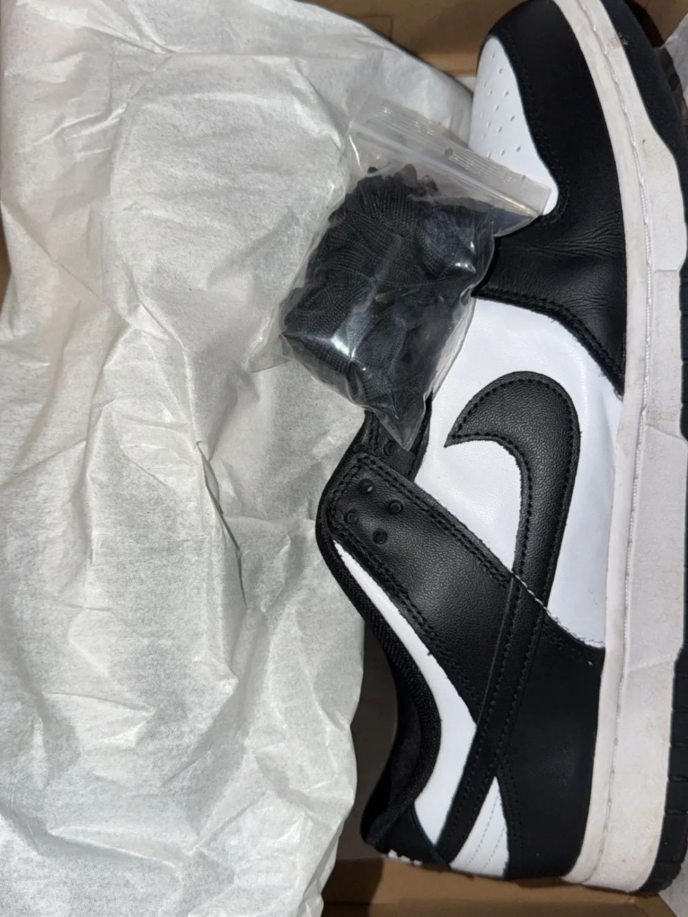 Nike Men's Black and White Low-Top Athletic Sneakers